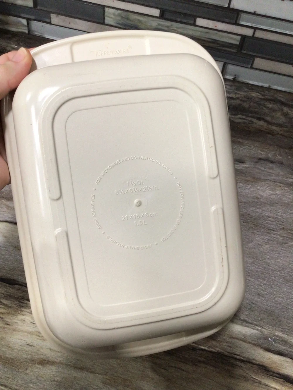 Vintage Tupperware Ultra 21 Loaf Pan & Lid 1.5 Qt Beige Microwave Oven Safe
